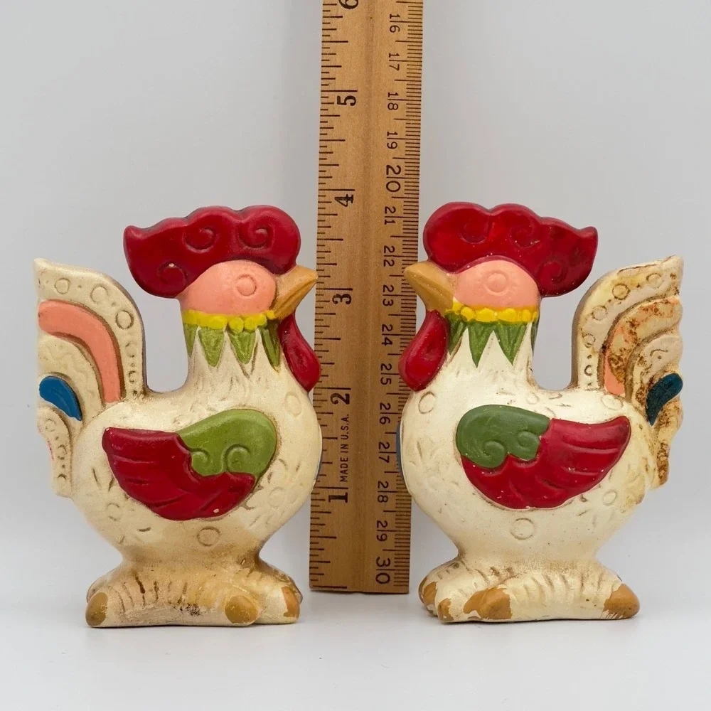 Vintage Rooster Chicken Salt and Pepper shakers made in Japan farm animal